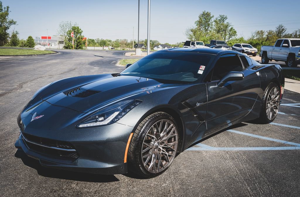 Used 2018 Chevrolet Corvette Stingray Coupe w/ 1LT RWD image 15