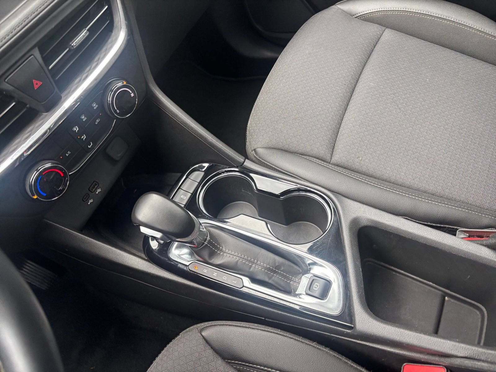 Used 2025 Buick Encore GX Preferred FWD image 39
