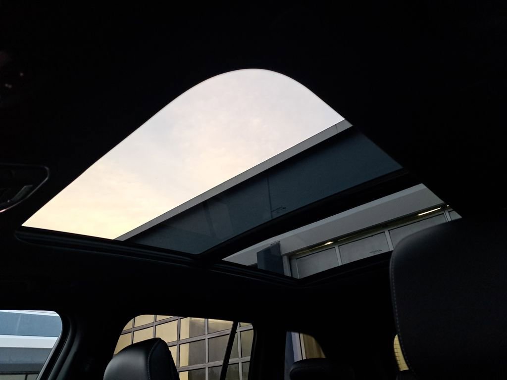 New 2025 Jeep Grand Cherokee Limited w/ Trailer Tow Package AWD/4WD image 36