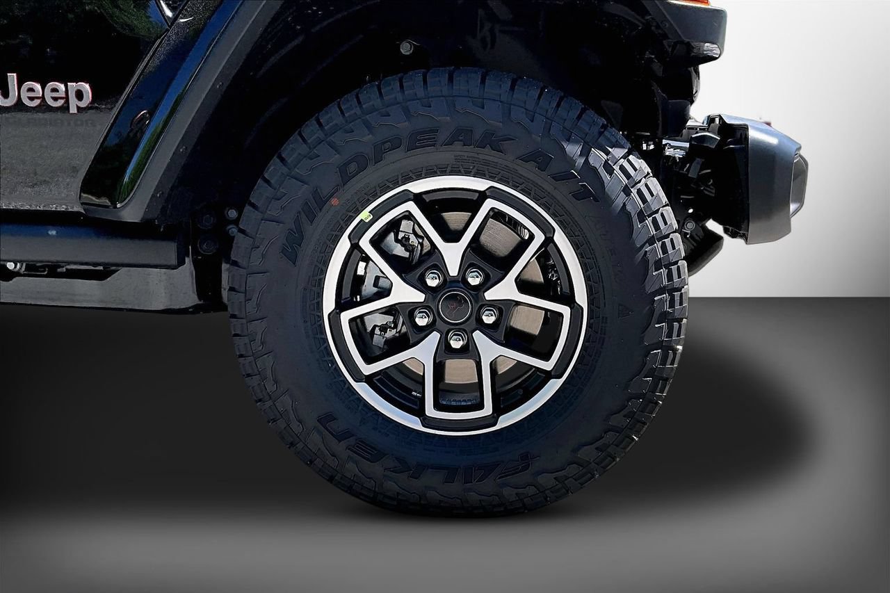 New 2026 Jeep Gladiator Rubicon w/ Steel Power Dome Hood Package AWD/4WD image 29