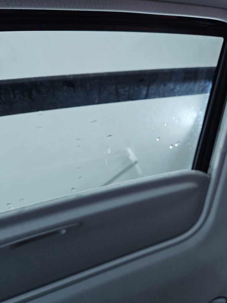 Used 2022 Toyota RAV4 Limited image 20