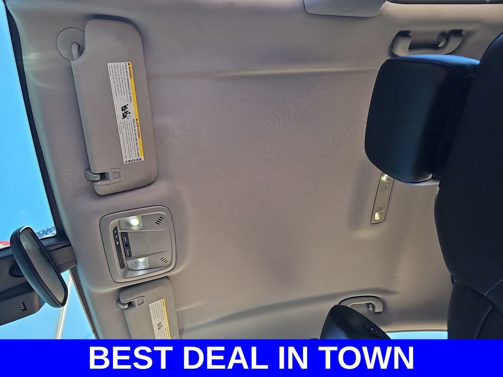 Used 2018 Chevrolet Volt Premier w/ Driver Confidence Package FWD image 29