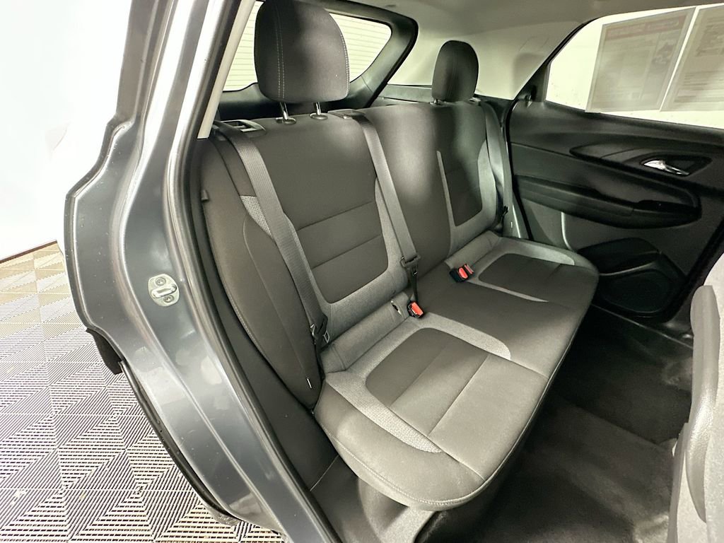 Used 2022 Chevrolet TrailBlazer LT AWD/4WD image 34