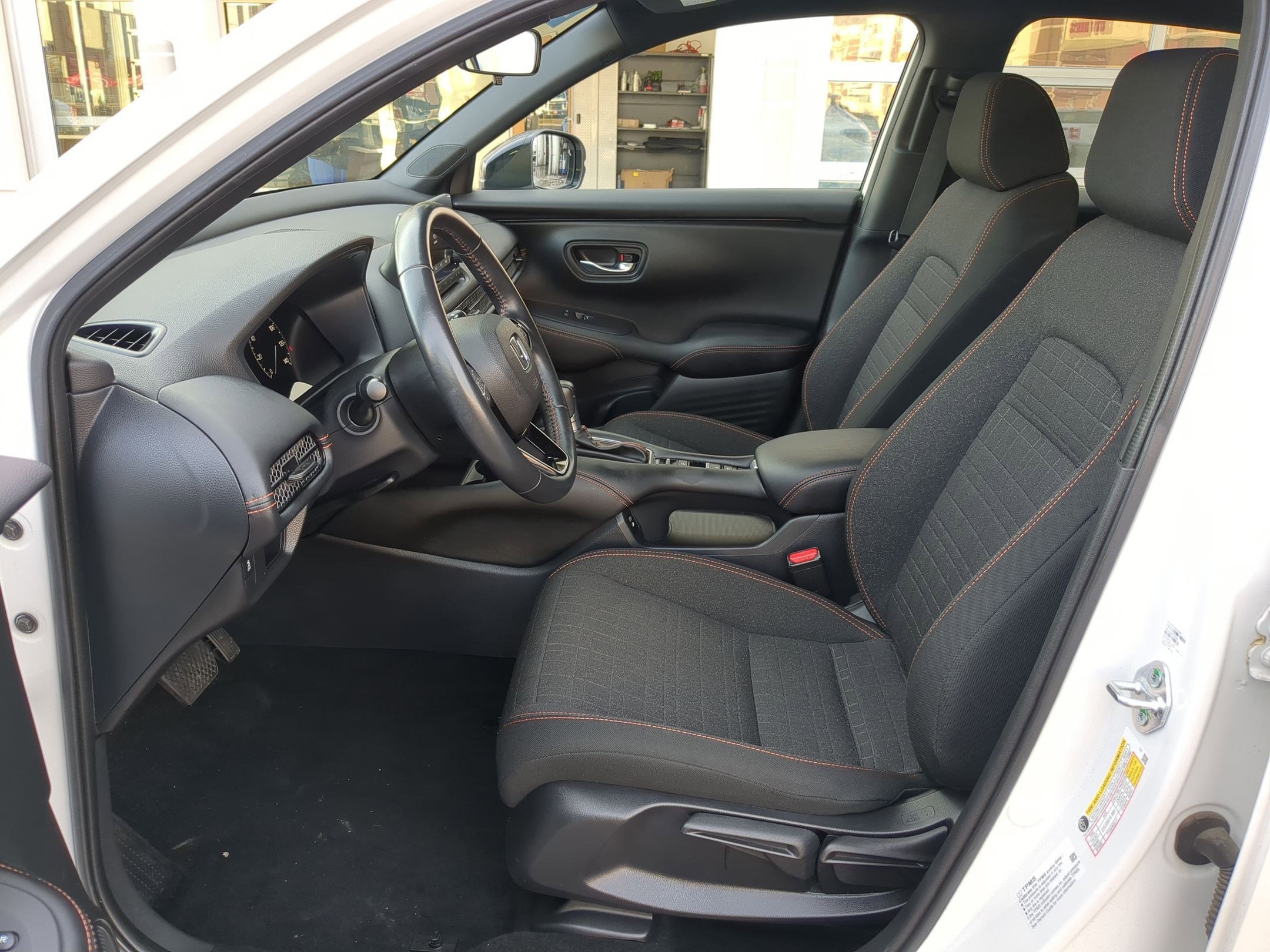 Certified 2025 Honda HR-V Sport image 26