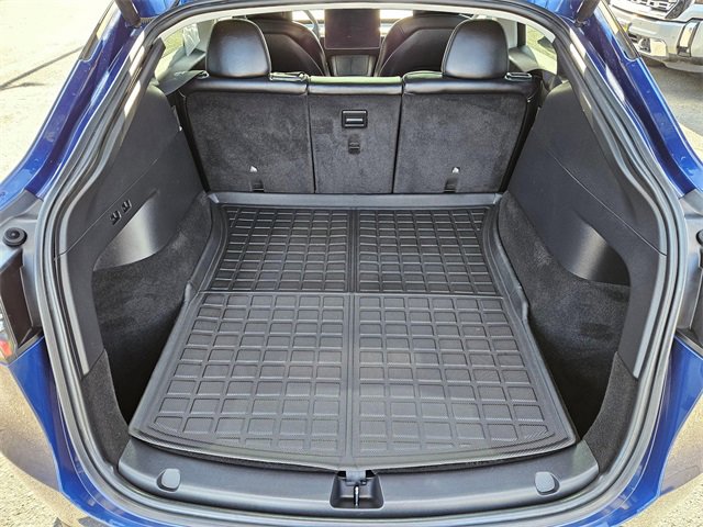 Used 2022 Tesla Model Y Long Range image 9