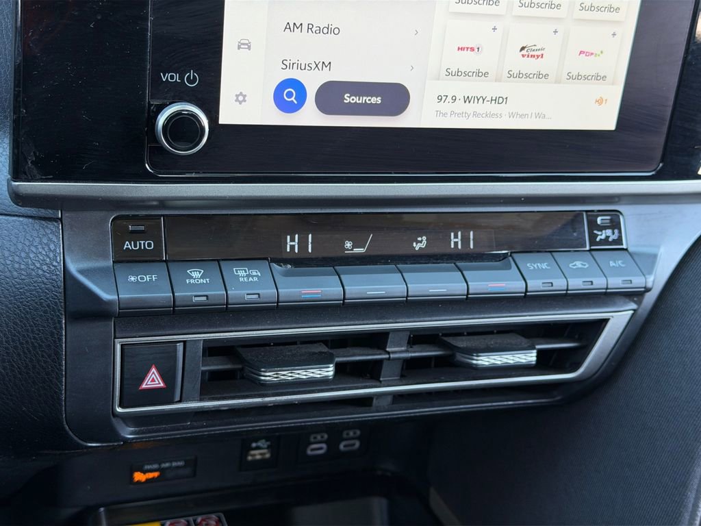 Used 2025 Toyota Camry LE FWD image 22