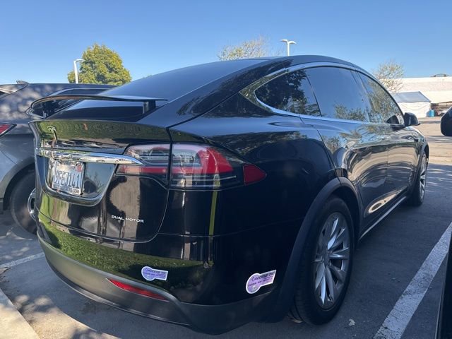 Used 2019 Tesla Model X 75D image 3
