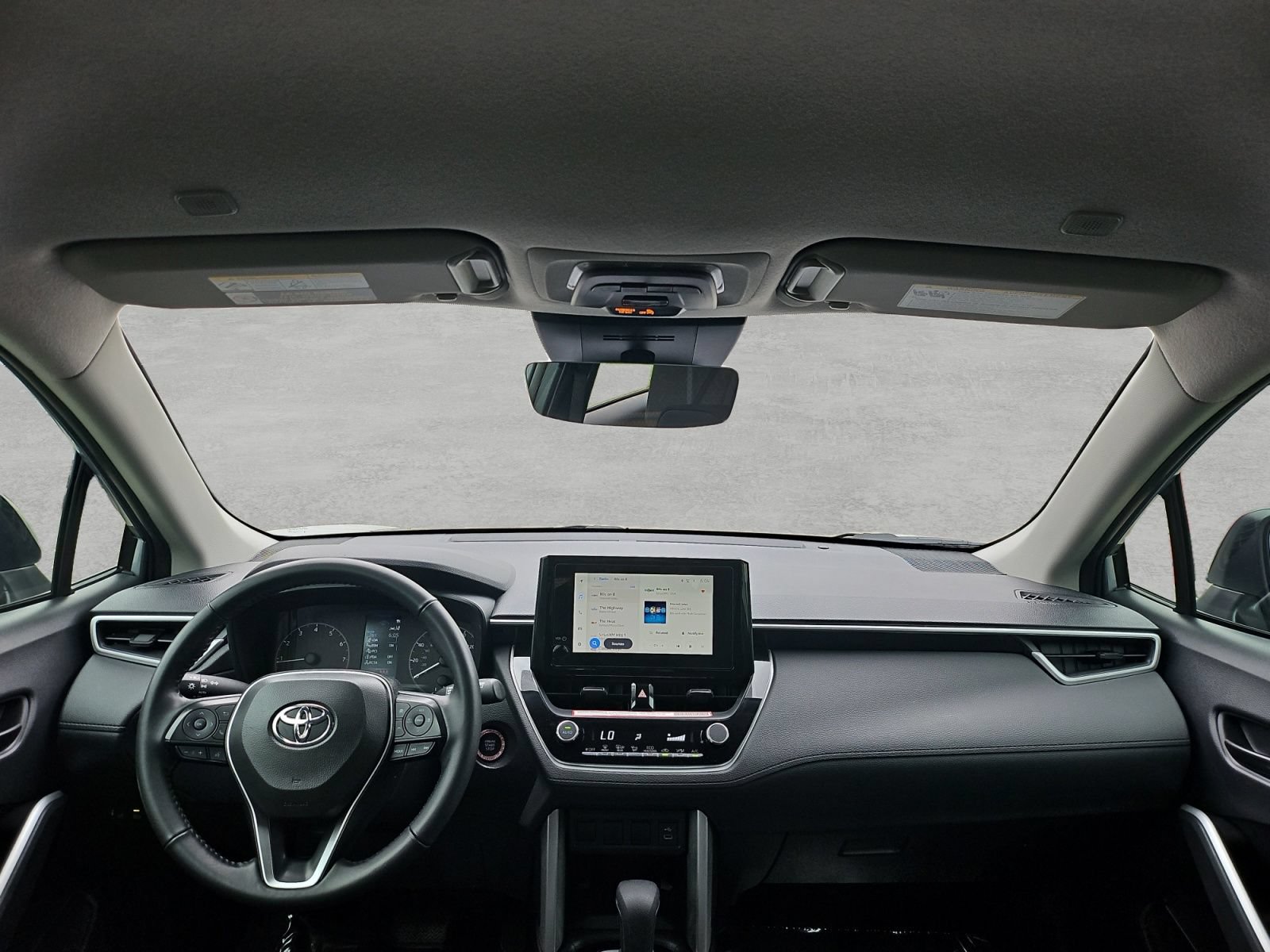 Used 2024 Toyota Corolla Cross LE FWD image 39