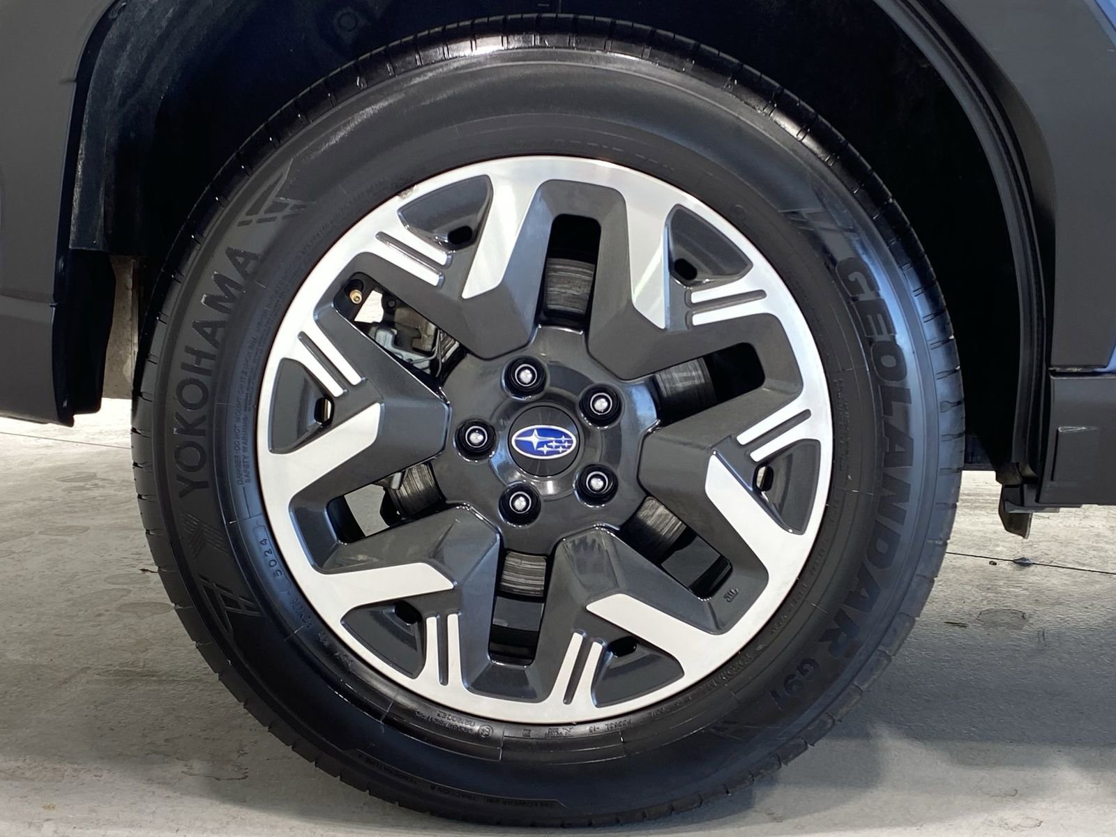 Certified 2025 Subaru Forester Premium AWD/4WD image 10