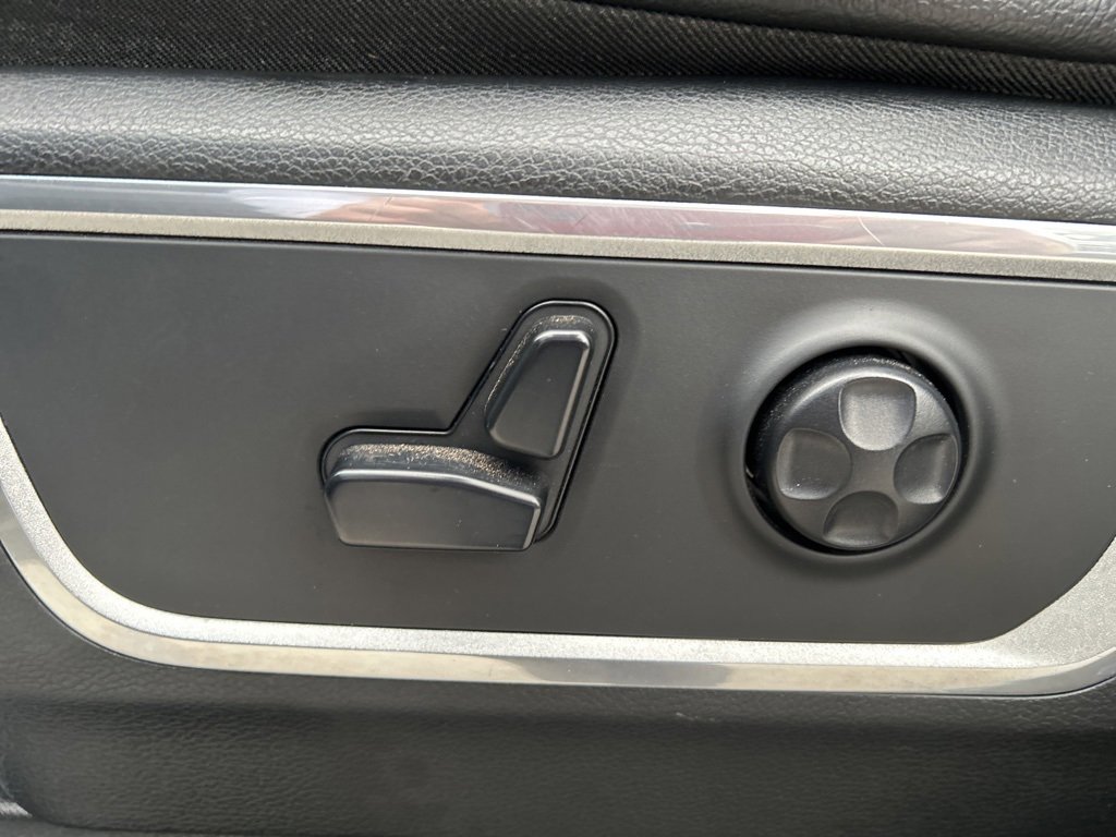 Used 2020 RAM 1500 Laramie image 11