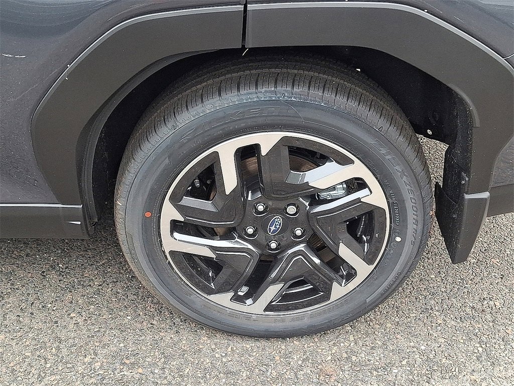 New 2025 Subaru Forester Limited image 5