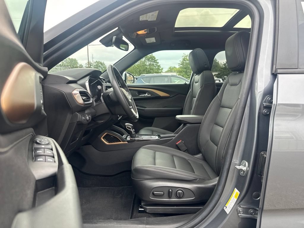 Used 2021 Chevrolet TrailBlazer ACTIV w/ Sun and Liftgate Package AWD/4WD image 13
