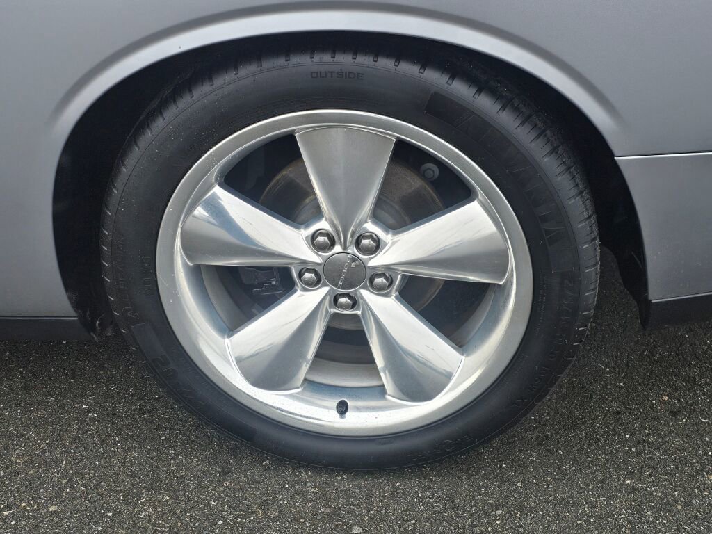 Used 2015 Dodge Challenger R/T Plus image 11