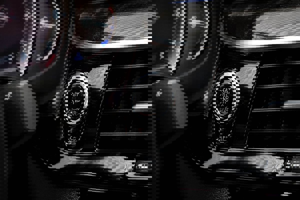 Used 2018 BMW M550i xDrive image 18