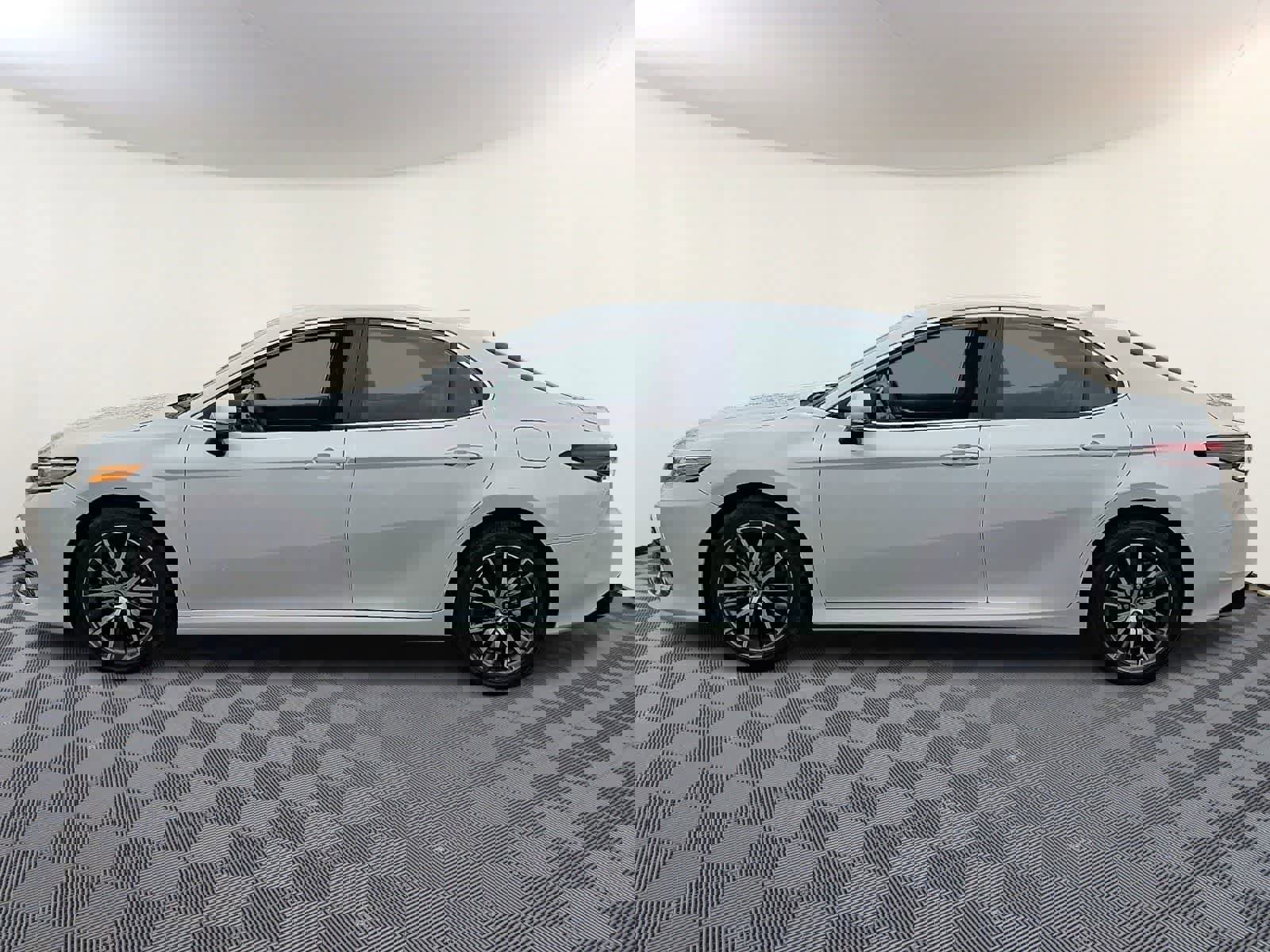 Certified 2024 Toyota Camry XLE w/ Navigation Package image 10