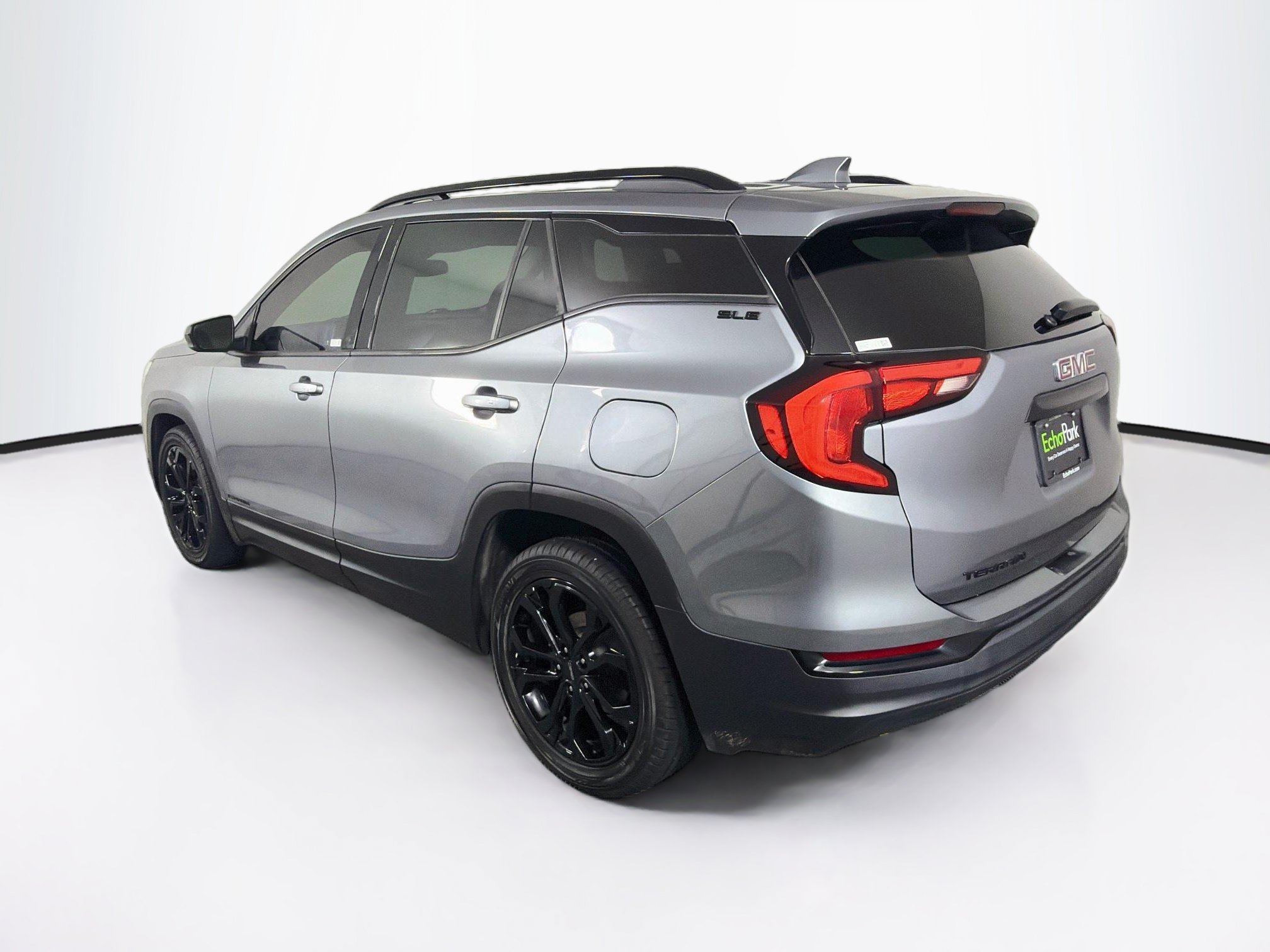 Used 2020 GMC Terrain SLE w/ Elevation Edition FWD image 5