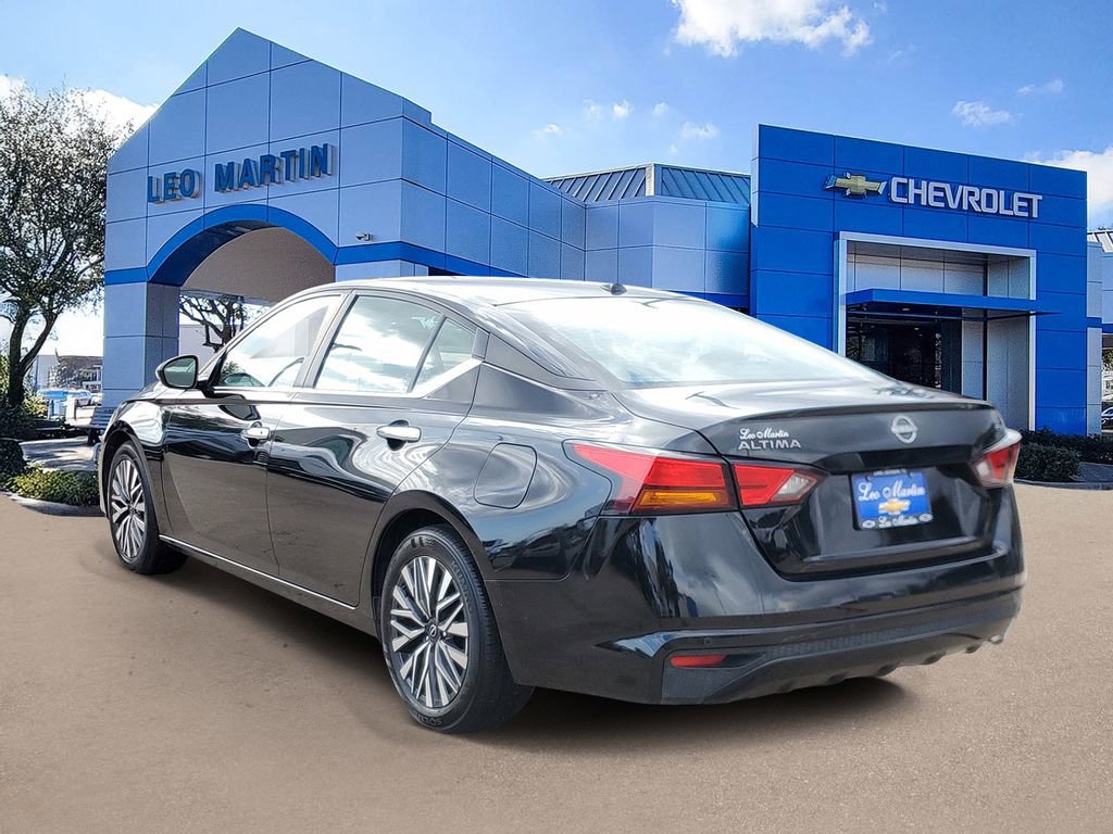 Used 2024 Nissan Altima 2.5 SV image 4