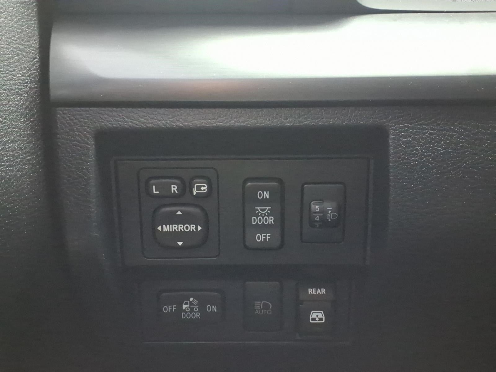 Used 2019 Toyota Tundra Platinum AWD/4WD image 24