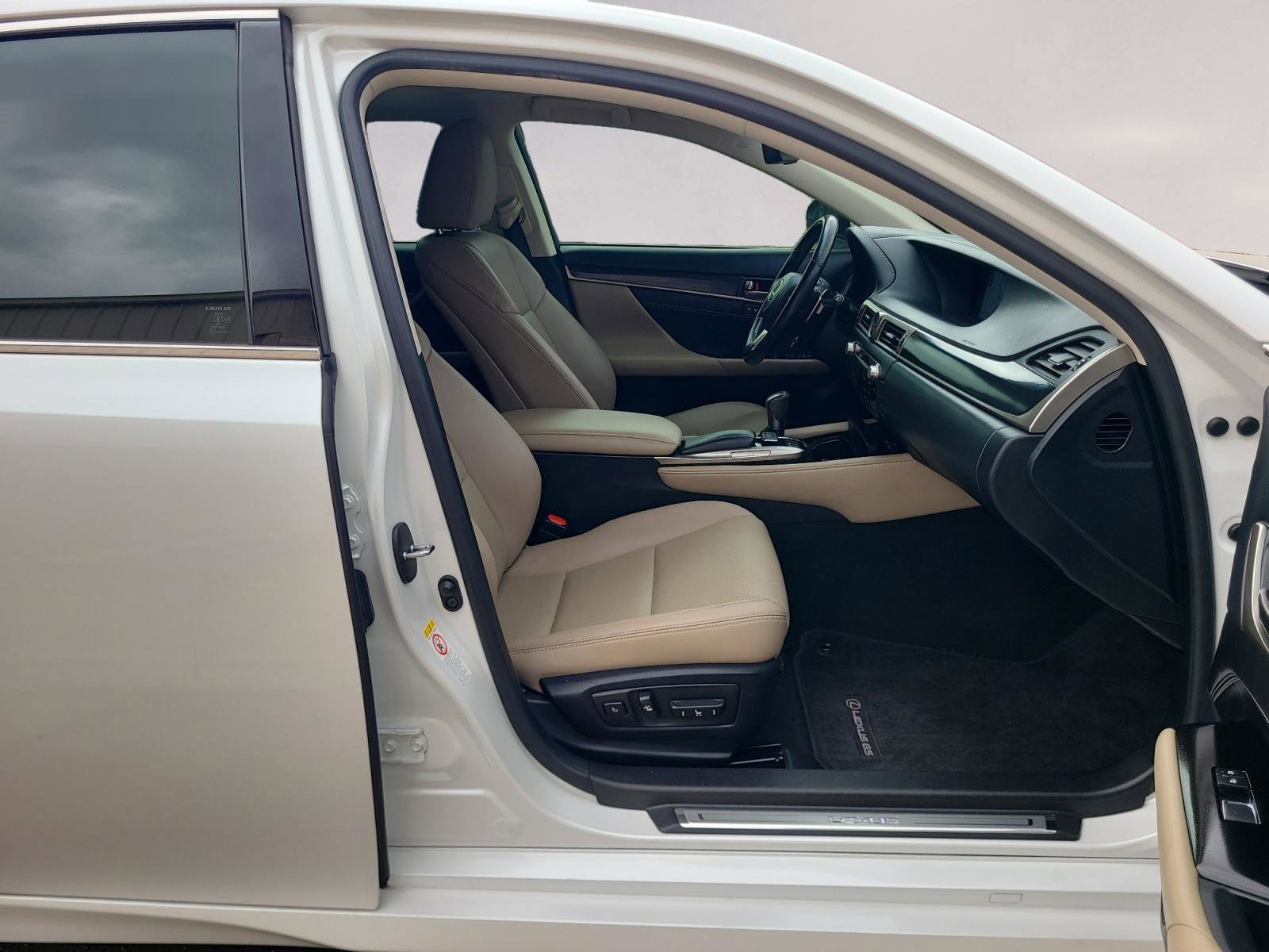 Used 2017 Lexus GS 200t w/ Premium Package image 24