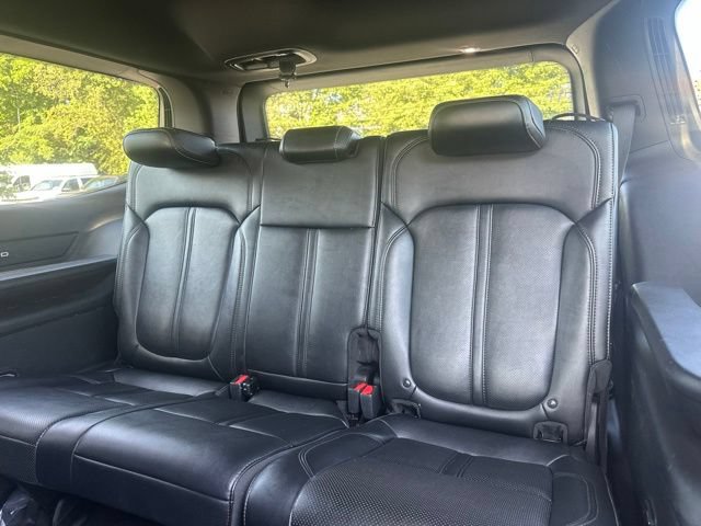 Used 2024 Jeep Wagoneer Series II w/ Flexible Seating Group RWD image 14