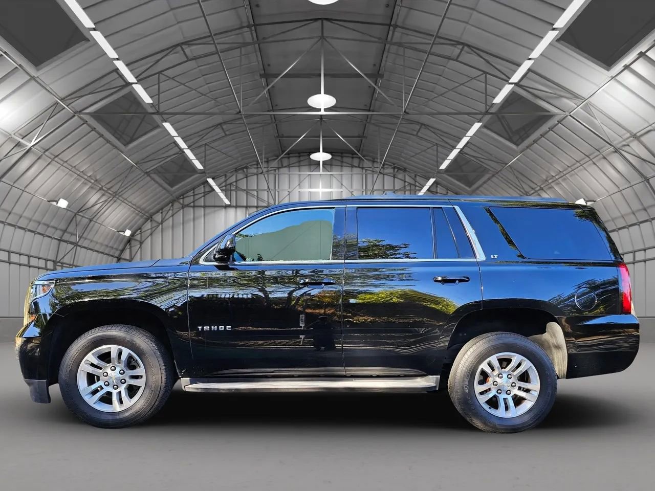 Used 2019 Chevrolet Tahoe LT image 3