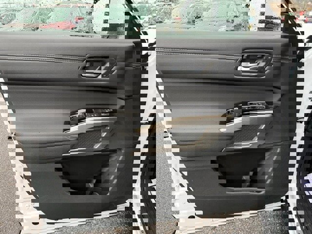 New 2025 Nissan Pathfinder Platinum w/ Cargo Package image 10