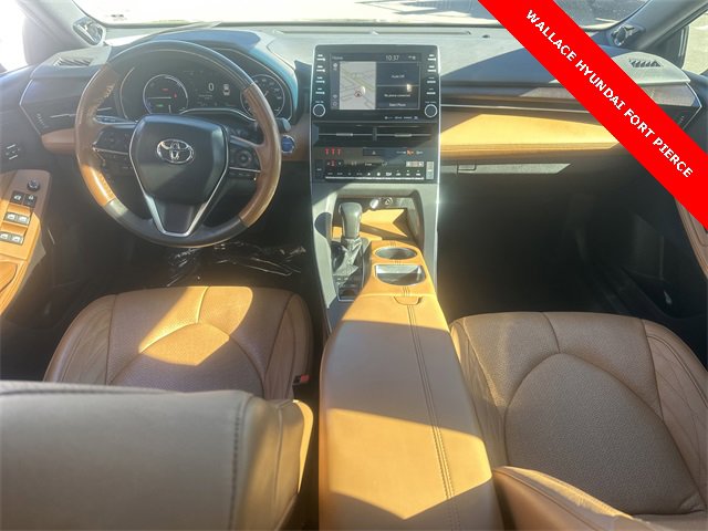 Used 2022 Toyota Avalon Limited image 17