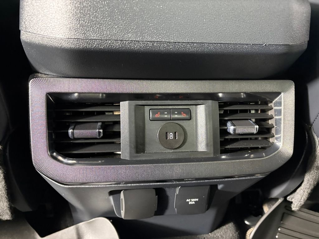 Certified 2024 Ford F350 Platinum image 29