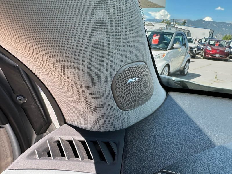 Used 2012 Cadillac SRX Luxury FWD image 26
