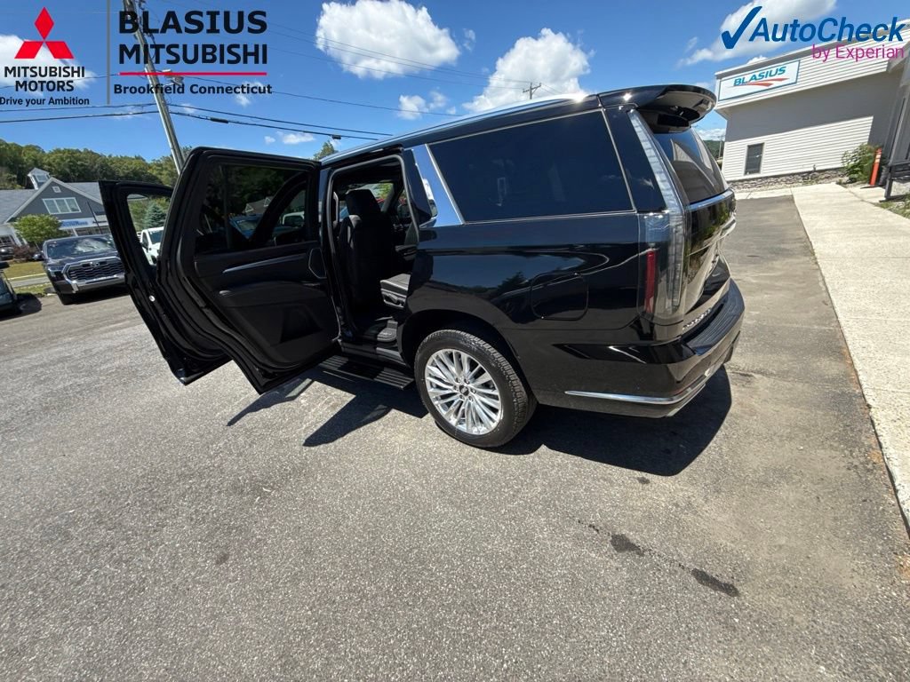 Used 2026 Cadillac Escalade Luxury AWD/4WD image 71