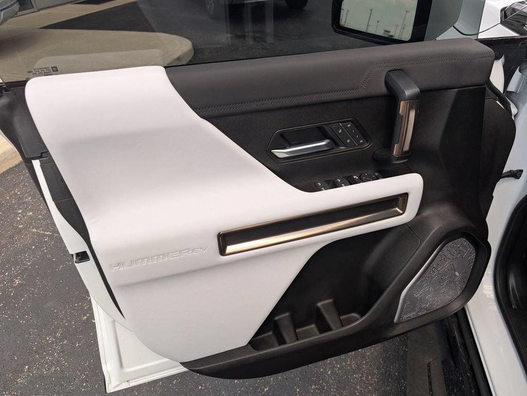 Used 2025 GMC Hummer EV 3X AWD/4WD image 15
