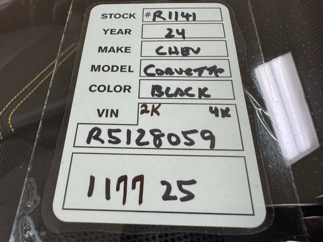 Used 2024 Chevrolet Corvette Stingray Premium Cpe w/ Z51 Performance Package image 32