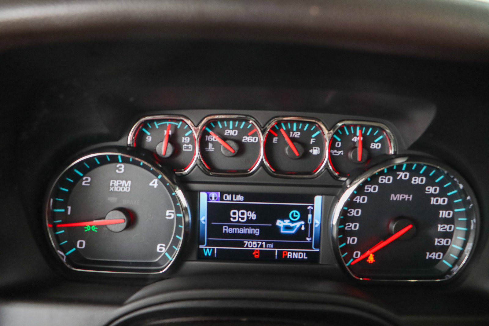 Used 2018 Chevrolet Suburban LT image 16