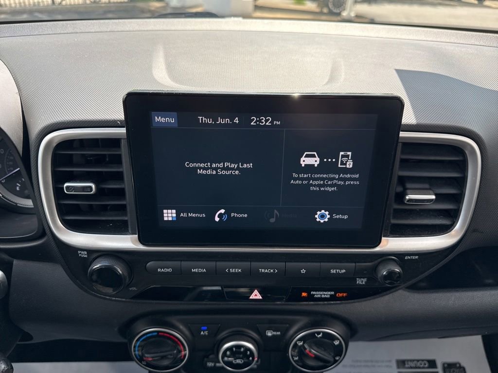 Used 2021 Hyundai Venue SE FWD image 21