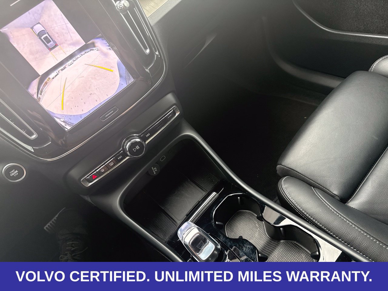 Certified 2024 Volvo XC40 B5 Ultimate w/ Protection Package Premier AWD/4WD image 32