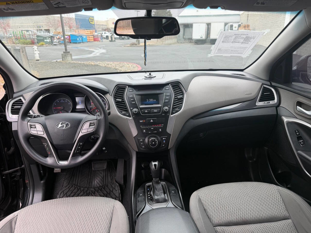 Used 2015 Hyundai Santa Fe GLS image 8