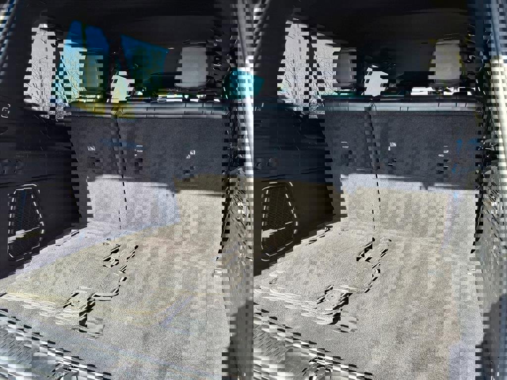 Certified 2024 Jeep Wagoneer L Series III w/ Flexible Seating Group image 52