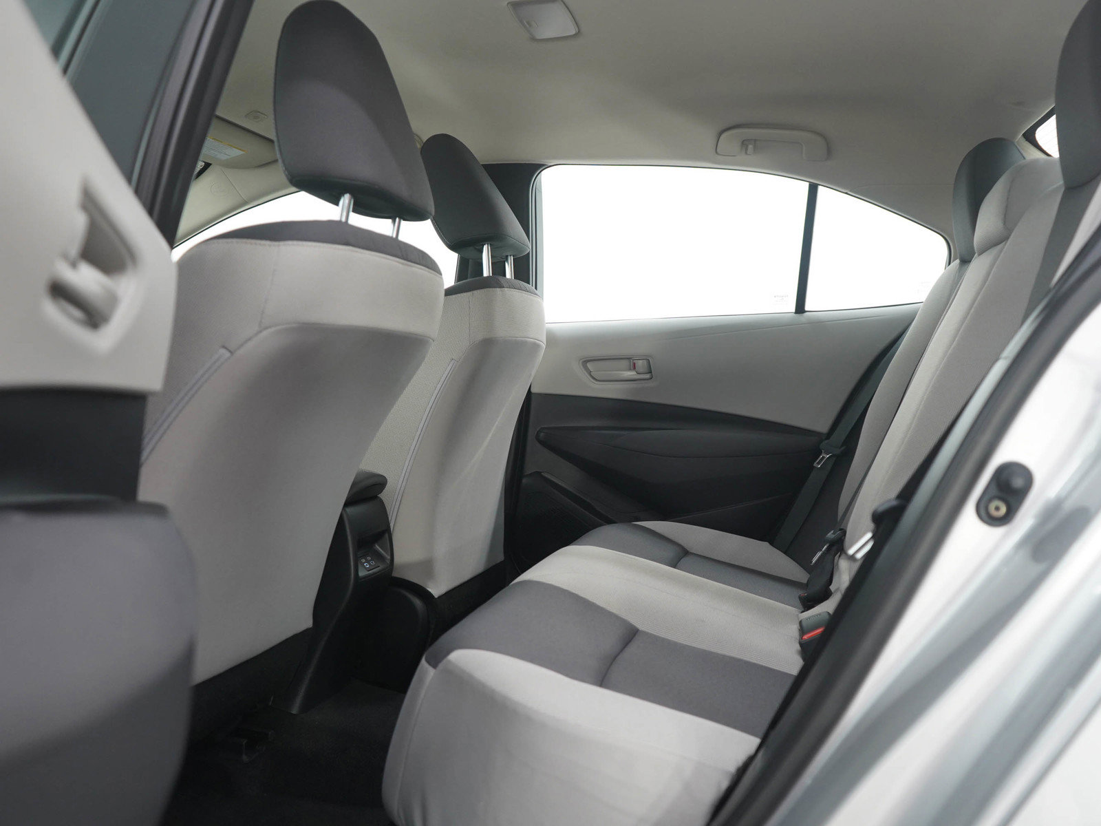 Used 2026 Toyota Corolla LE image 16