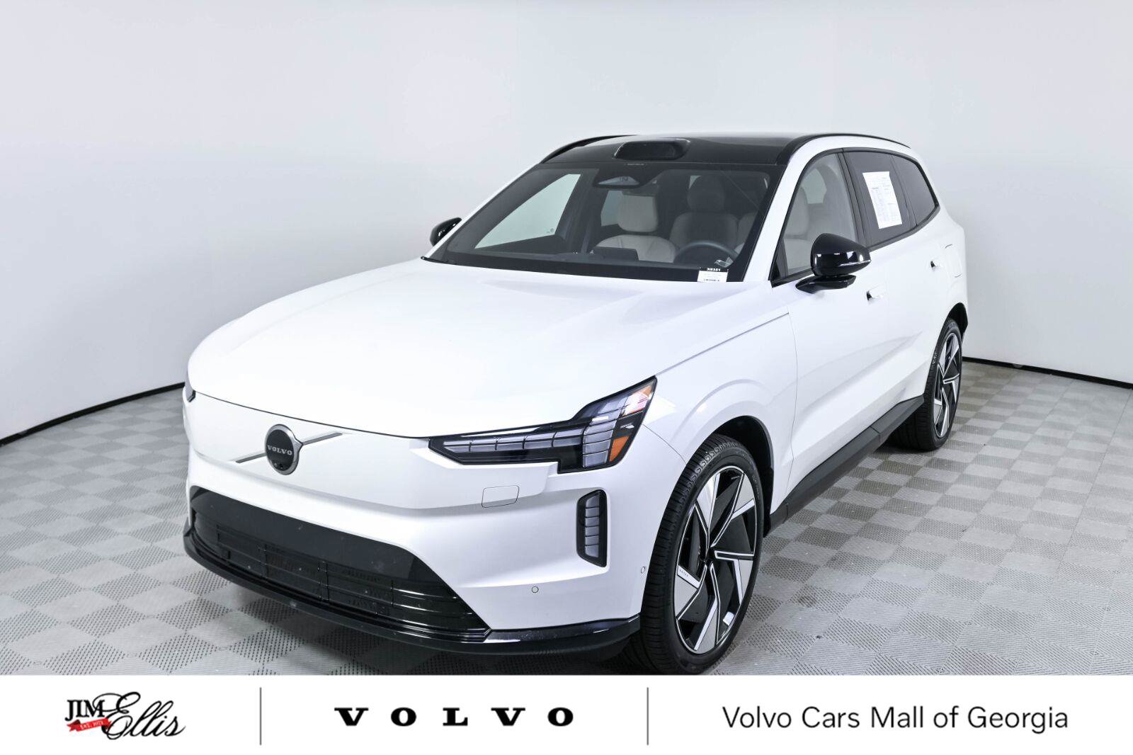 Certified 2025 Volvo EX90 Ultra AWD/4WD image 1