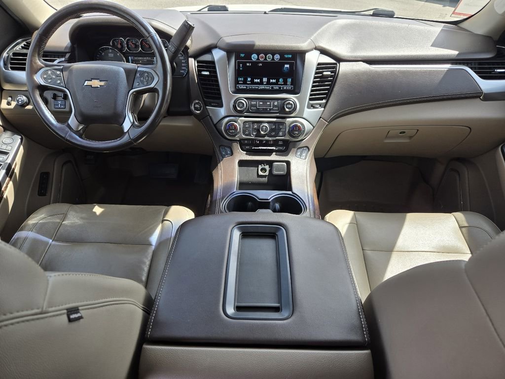 Used 2019 Chevrolet Tahoe LT w/ Luxury Package AWD/4WD image 2