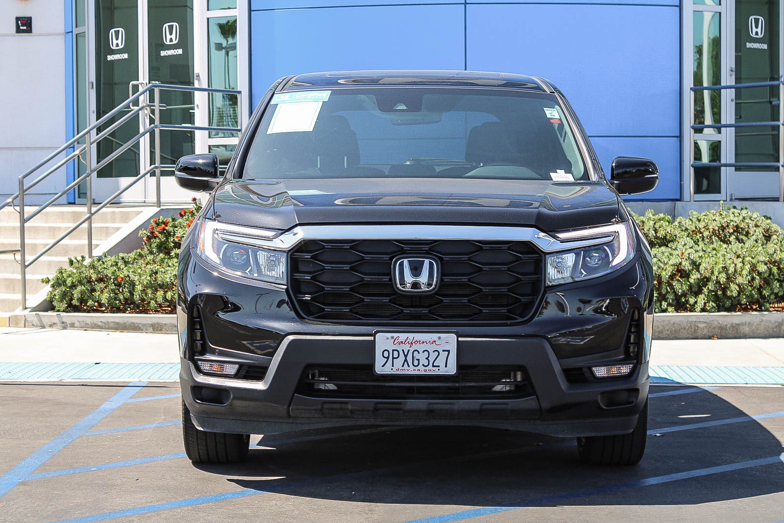 Used 2025 Honda Passport EX-L image 2