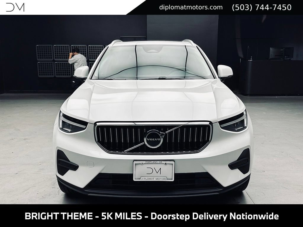 Used 2025 Volvo XC40 B5 Core w/ Protection Package Premier AWD/4WD image 11
