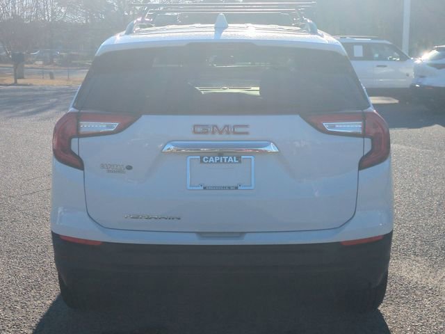 Used 2022 GMC Terrain SLE w/ Driver Convenience Package image 4