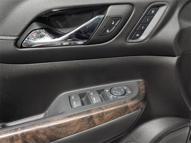 Used 2023 GMC Acadia Denali w/ Black Diamond Edition image 17