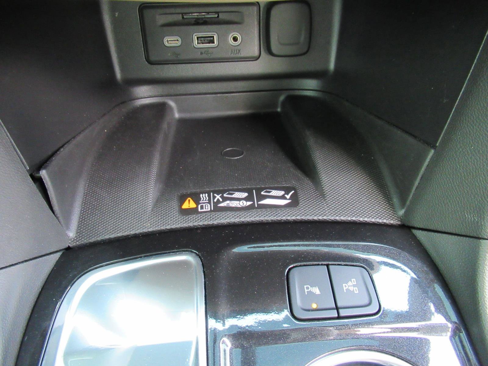 Used 2024 Chevrolet Equinox Premier FWD image 30