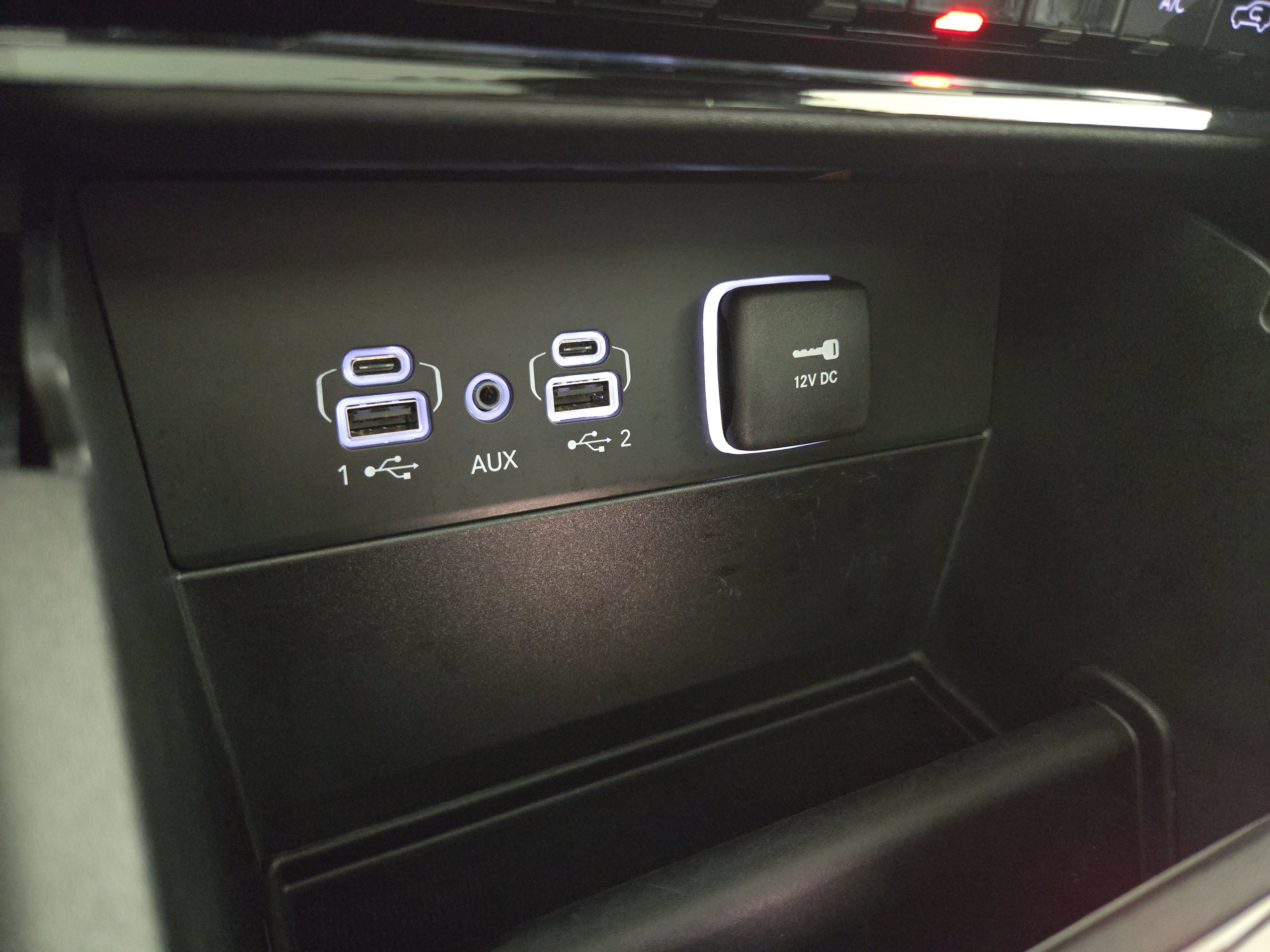 Certified 2025 Jeep Grand Cherokee Overland image 29