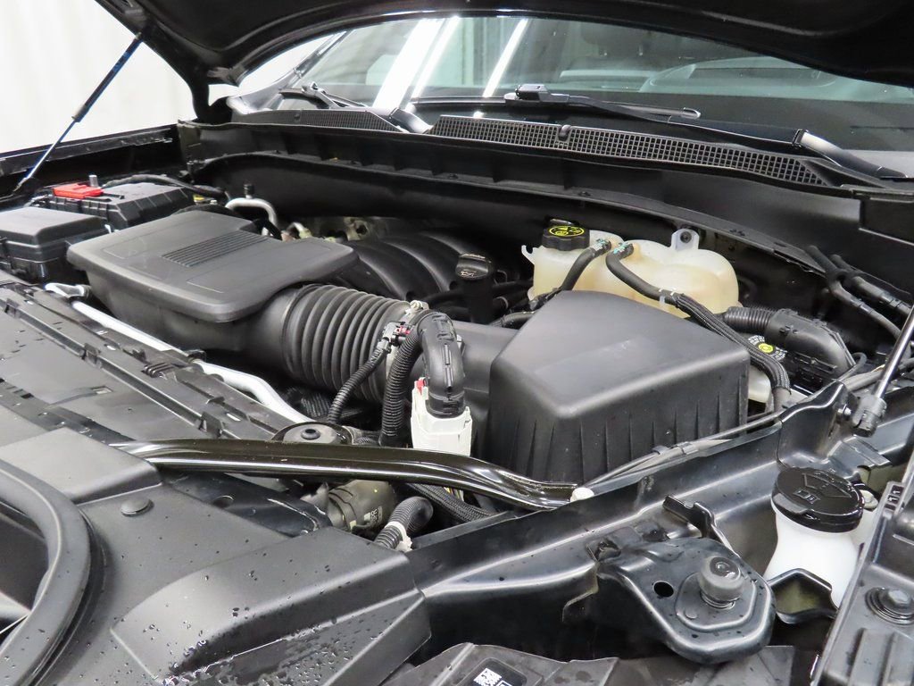 Used 2024 Chevrolet Suburban High Country AWD/4WD image 27