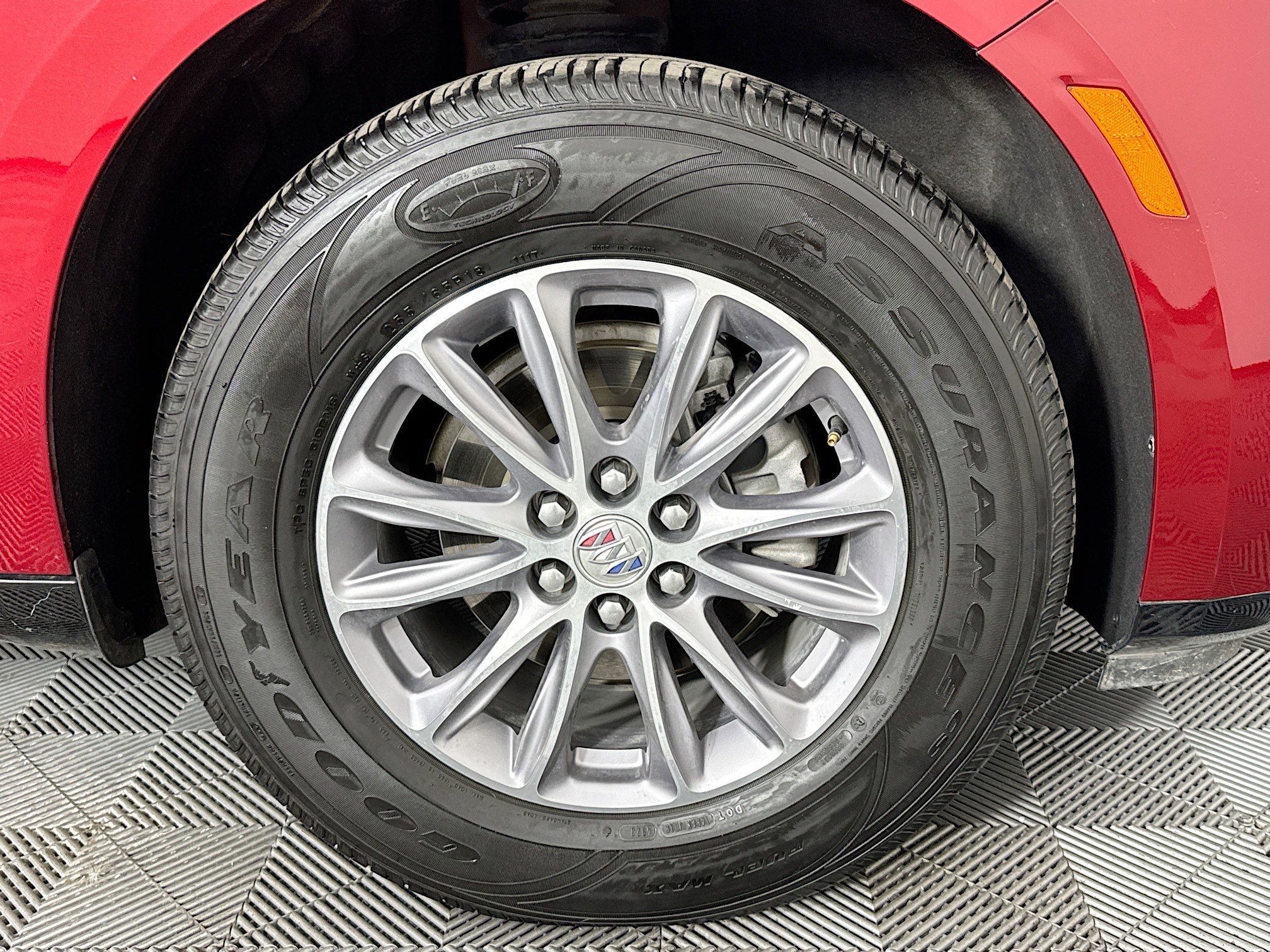 Used 2024 Buick Enclave Premium image 31