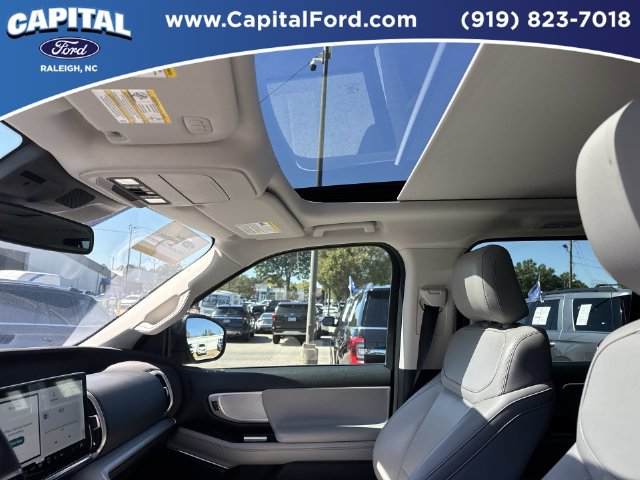 Certified 2025 Ford Expedition Active AWD/4WD image 22