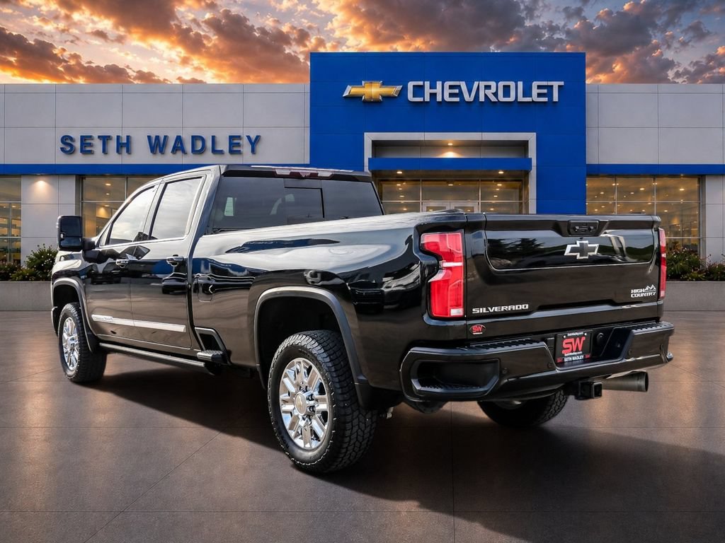 Used 2024 Chevrolet Silverado 2500 High Country w/ High Country Premium Package AWD/4WD image 5